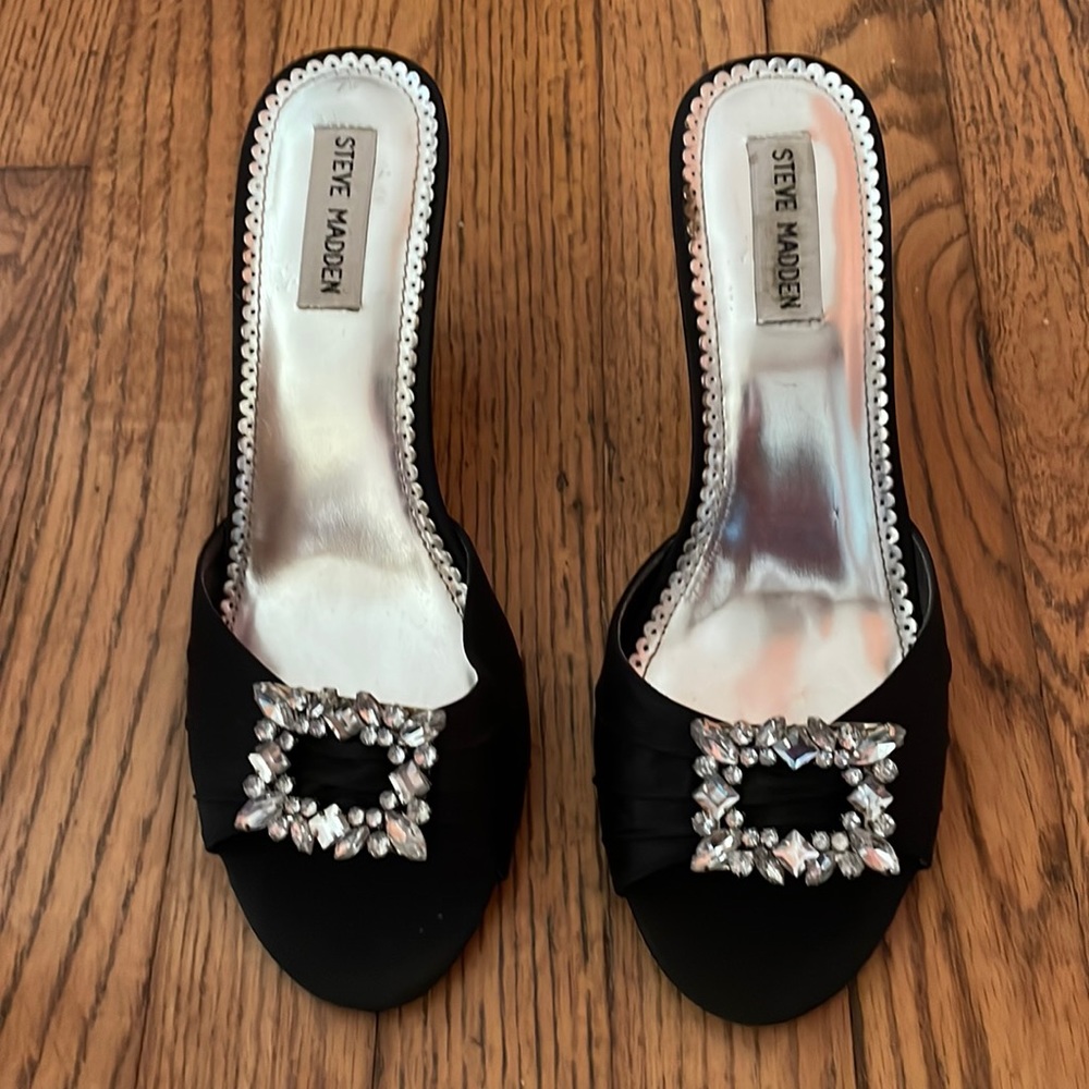 Steve Madden Storie Black Satin Heels Size 8.5